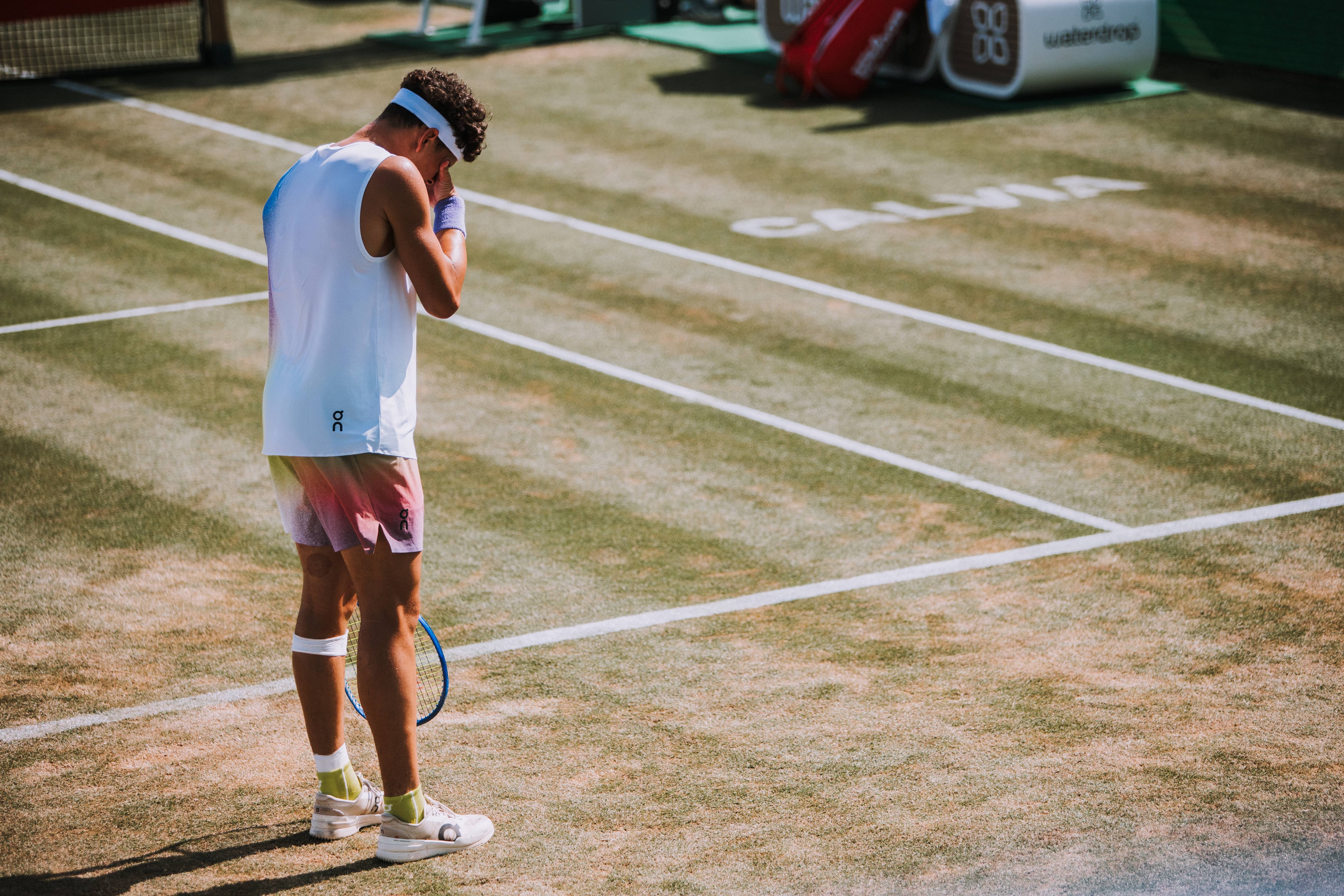 Tokyo Take-Off! Shapovalov Serves Past Johnson